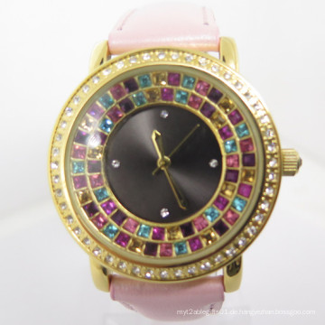 2014 Factory OEM Fashion Frauen neue Art Diamante Watch